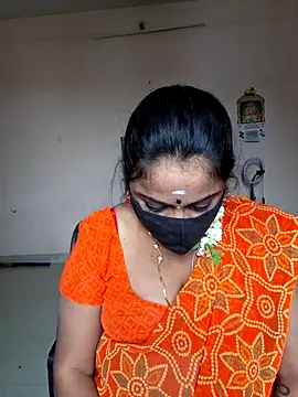 Snapshot of queendivya chatting on 06/14/26, 04:58 queendivya online show from 06/14/26, 04:58