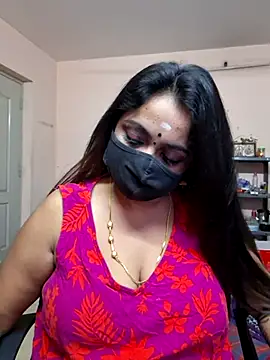 Snapshot of queendivya chatting on 06/27/26, 12:26 queendivya online show from 06/27/26, 12:26
