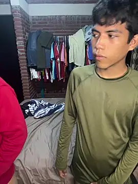 Snapshot of P4NT0J4 chatting on 03/03/26, 05:24 P4NT0J4 online show from 03/03/26, 05:24