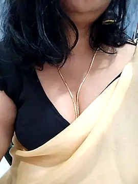 Snapshot of divya-jannu chatting on 11/10/25, 05:45 divya-jannu online show from 11/10/25, 05:45