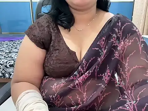 Snapshot of divya-jannu chatting on 11/29/25, 05:16 divya-jannu online show from 11/29/25, 05:16