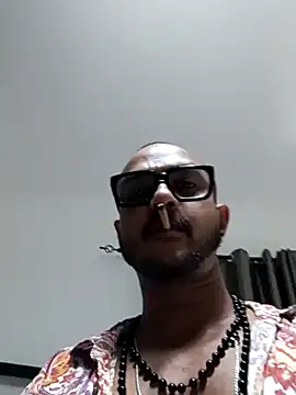 LVEZEX online show from 09/25/25, 07:23