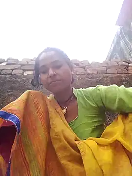 Snapshot of Hot_reshmaji chatting on 03/20/26, 04:28 Hot reshmaji online show from 03/20/26, 04:28