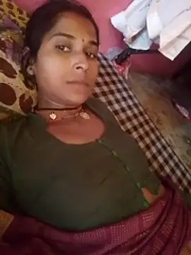 Snapshot of Hot_reshmaji chatting on 05/19/26, 04:41 Hot reshmaji online show from 05/19/26, 04:41
