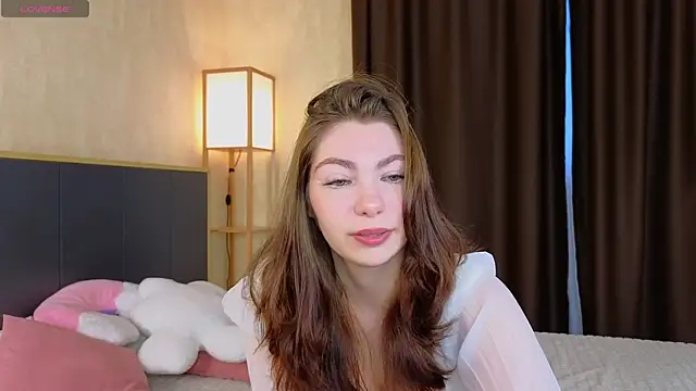 Snapshot of EmilyZortea chatting on 09/21/25, 08:49 EmilyZortea online show from 09/21/25, 08:49