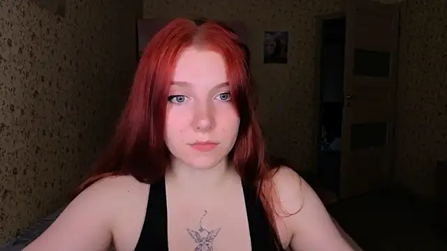 Snapshot of Layla_Glam chatting on 06/13/26, 04:05 Layla Glam online show from 06/13/26, 04:05
