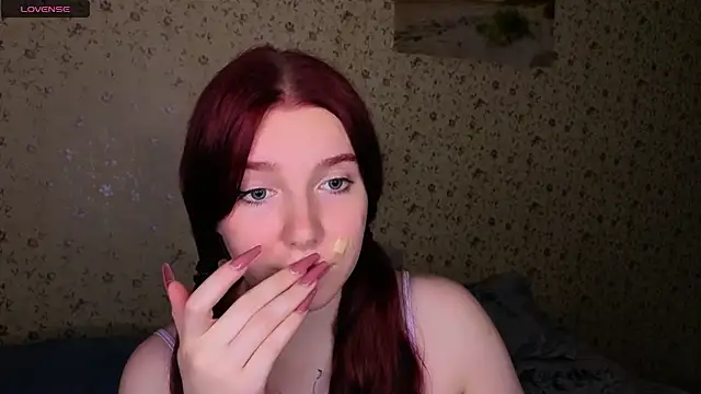 Snapshot of Layla_Glam chatting on 07/26/26, 07:54 Layla Glam online show from 07/26/26, 07:54