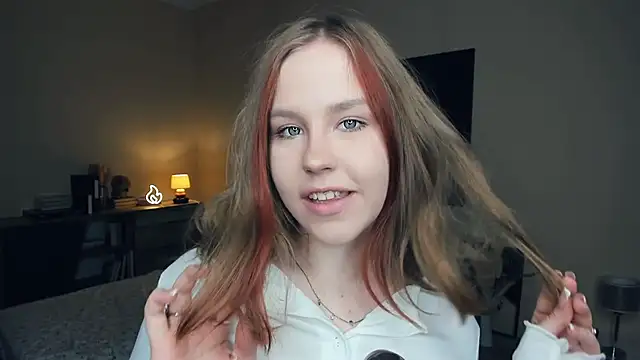 Snapshot of MaliaBourraine chatting on 09/23/25, 09:01 MaliaBourraine online show from 09/23/25, 09:01