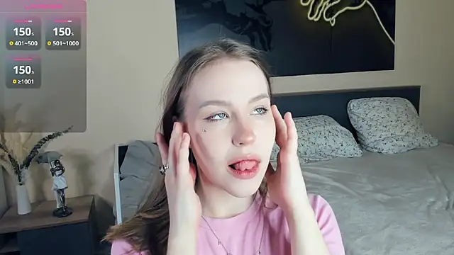 Snapshot of MaliaBourraine chatting on 02/14/26, 07:16 MaliaBourraine online show from 02/14/26, 07:16