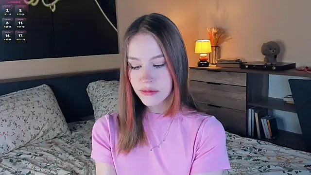 Snapshot of MaliaBourraine chatting on 03/08/26, 07:12 MaliaBourraine online show from 03/08/26, 07:12