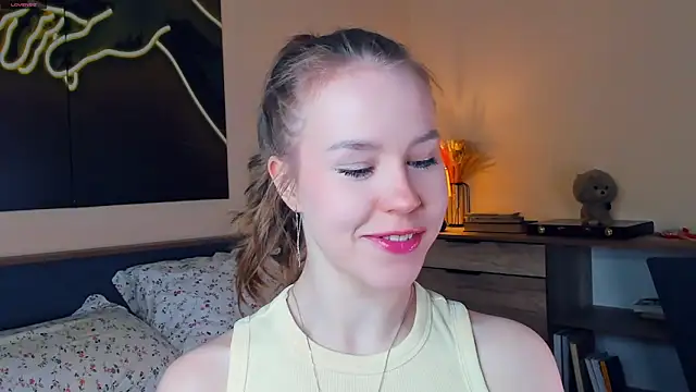 Snapshot of MaliaBourraine chatting on 03/09/26, 09:46 MaliaBourraine online show from 03/09/26, 09:46