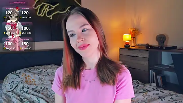 Snapshot of MaliaBourraine chatting on 03/14/26, 07:03 MaliaBourraine online show from 03/14/26, 07:03