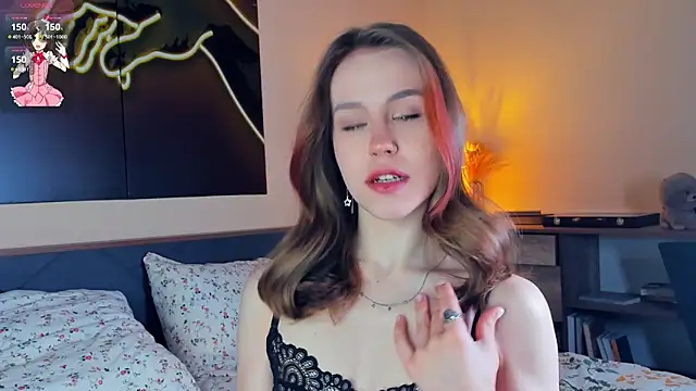 Snapshot of MaliaBourraine chatting on 03/16/26, 07:23 MaliaBourraine online show from 03/16/26, 07:23