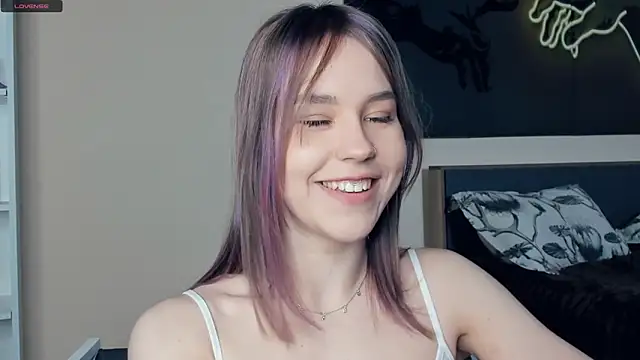 MaliaBourraine online show from 06/16/26, 08:28