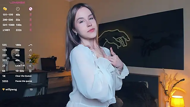 MaliaBourraine online show from 06/22/26, 07:27