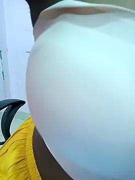 pari rani7 online show from 10/05/25, 03:27