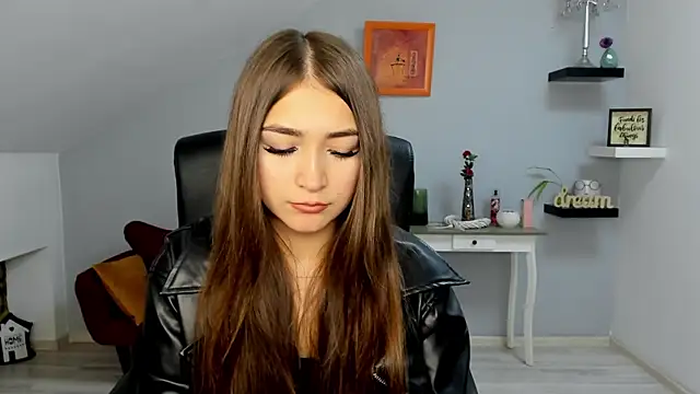 EllaClarke online show from 11/16/25, 01:49