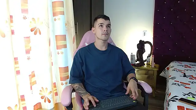 BooyHott  online show from 11/14/25, 07:12