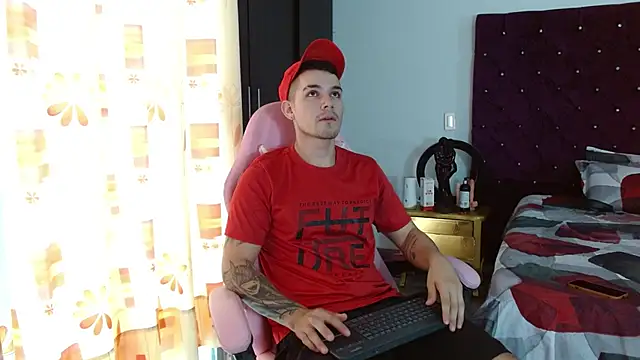 BooyHott  online show from 11/19/25, 06:52