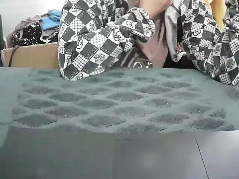 Snapshot of Hannie_26 chatting on 09/22/25, 02:02 Hannie 26 online show from 09/22/25, 02:02