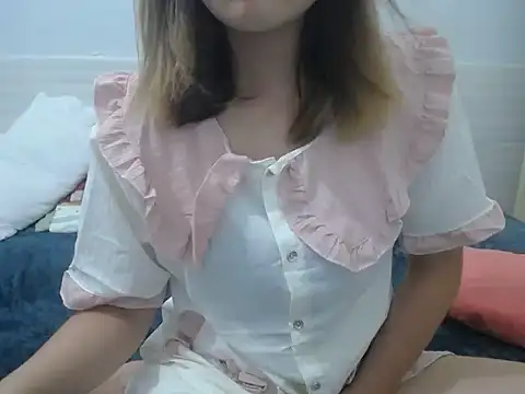 Snapshot of Hannie_26 chatting on 10/04/25, 05:22 Hannie 26 online show from 10/04/25, 05:22