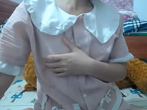 Snapshot of Hannie_26 chatting on 10/19/25, 12:50 Hannie 26 online show from 10/19/25, 12:50