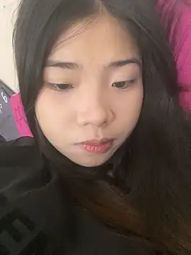 Snapshot of -Tania- chatting on 11/18/25, 09:14 -Tania- online show from 11/18/25, 09:14