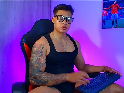 Snapshot of evan_greey chatting on 10/09/25, 03:48 evan greey online show from 10/09/25, 03:48