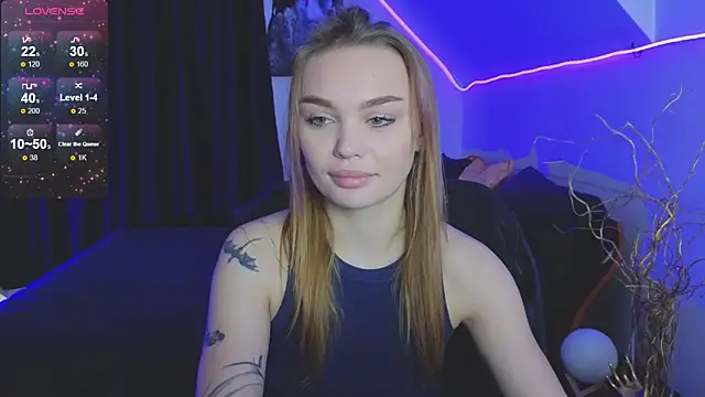 KitsyMoore online show from 10/06/25, 01:08