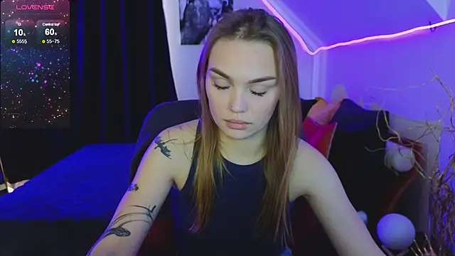 KitsyMoore online show from 10/10/25, 01:10