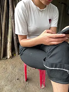 phuongxinhxan online show from 04/27/26, 02:09
