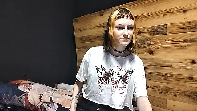 Snapshot of JenaeRadloff chatting on 10/16/25, 05:52 JenaeRadloff online show from 10/16/25, 05:52