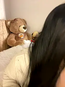 Snapshot of Mericute_ chatting on 10/08/25, 03:37 Mericute online show from 10/08/25, 03:37