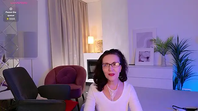 Snapshot of Irene_Marlow chatting on 02/14/26, 02:03 Irene Marlow online show from 02/14/26, 02:03