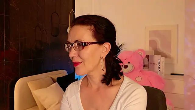 Snapshot of Irene_Marlow chatting on 03/18/26, 01:58 Irene Marlow online show from 03/18/26, 01:58