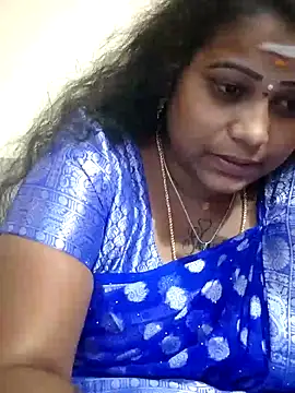 sweetqueen143 online show from 10/14/25, 05:03