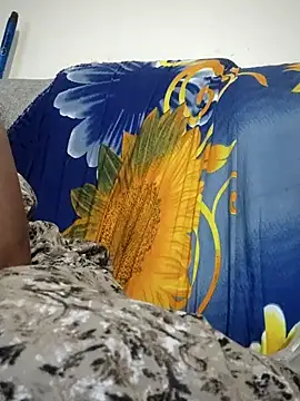 sweetqueen143 online show from 11/04/25, 04:06