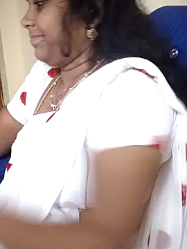 sweetqueen143 online show from 11/22/25, 04:50