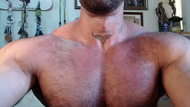 Snapshot of henryhadesflirt chatting on 01/10/26, 06:31 henryhadesflirt online show from 01/10/26, 06:31