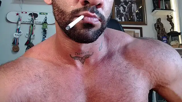 Snapshot of henryhadesflirt chatting on 01/12/26, 06:02 henryhadesflirt online show from 01/12/26, 06:02