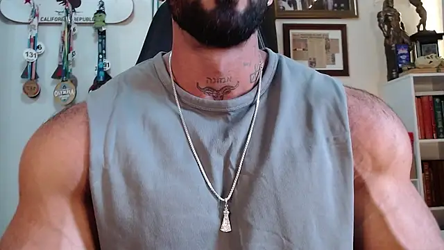 Snapshot of henryhadesflirt chatting on 03/05/26, 07:10 henryhadesflirt online show from 03/05/26, 07:10