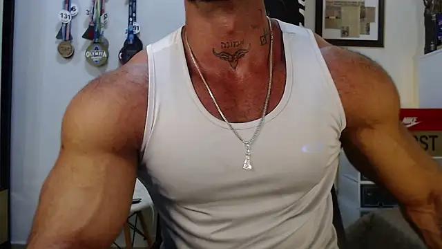 Snapshot of henryhadesflirt chatting on 04/01/26, 07:55 henryhadesflirt online show from 04/01/26, 07:55