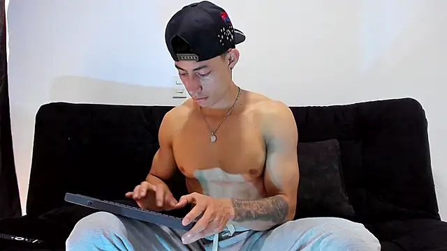 Snapshot of jey_cox23 chatting on 02/04/26, 12:00 jey cox23 online show from 02/04/26, 12:00
