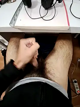 Snapshot of mecumming2 chatting on 10/15/25, 11:10 mecumming2 online show from 10/15/25, 11:10