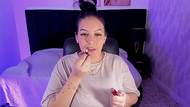 camiladuke7 online show from 11/15/25, 07:43