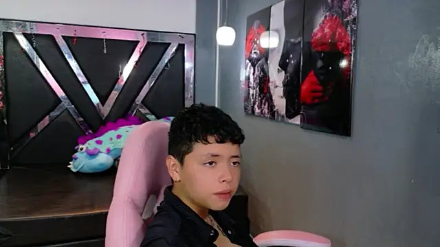 Snapshot of Twindesires chatting on 10/05/25, 10:29 Twindesires online show from 10/05/25, 10:29