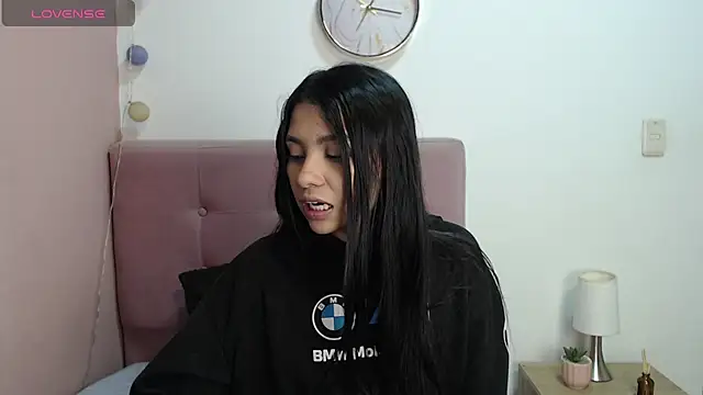 gabriela paris online show from 11/20/25, 06:13