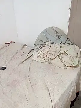 Snapshot of casado031999 chatting on 11/10/25, 06:18 casado031999 online show from 11/10/25, 06:18