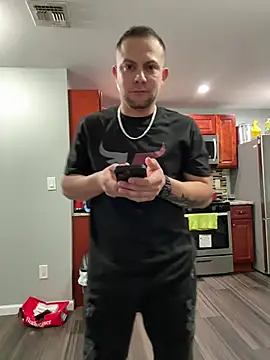 Snapshot of Melvin-92 chatting on 02/14/26, 01:35 Melvin-92 online show from 02/14/26, 01:35