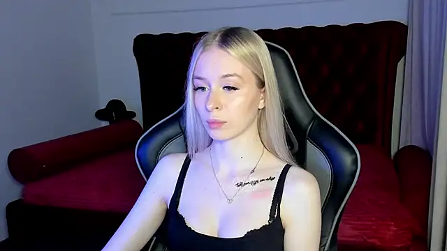 MiaGraces online show from 11/28/25, 05:21